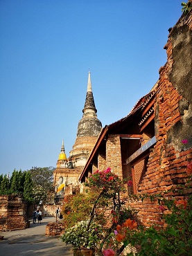 アユタヤ王朝の初代王によって建立された「ワットヤイチャイモンコン」